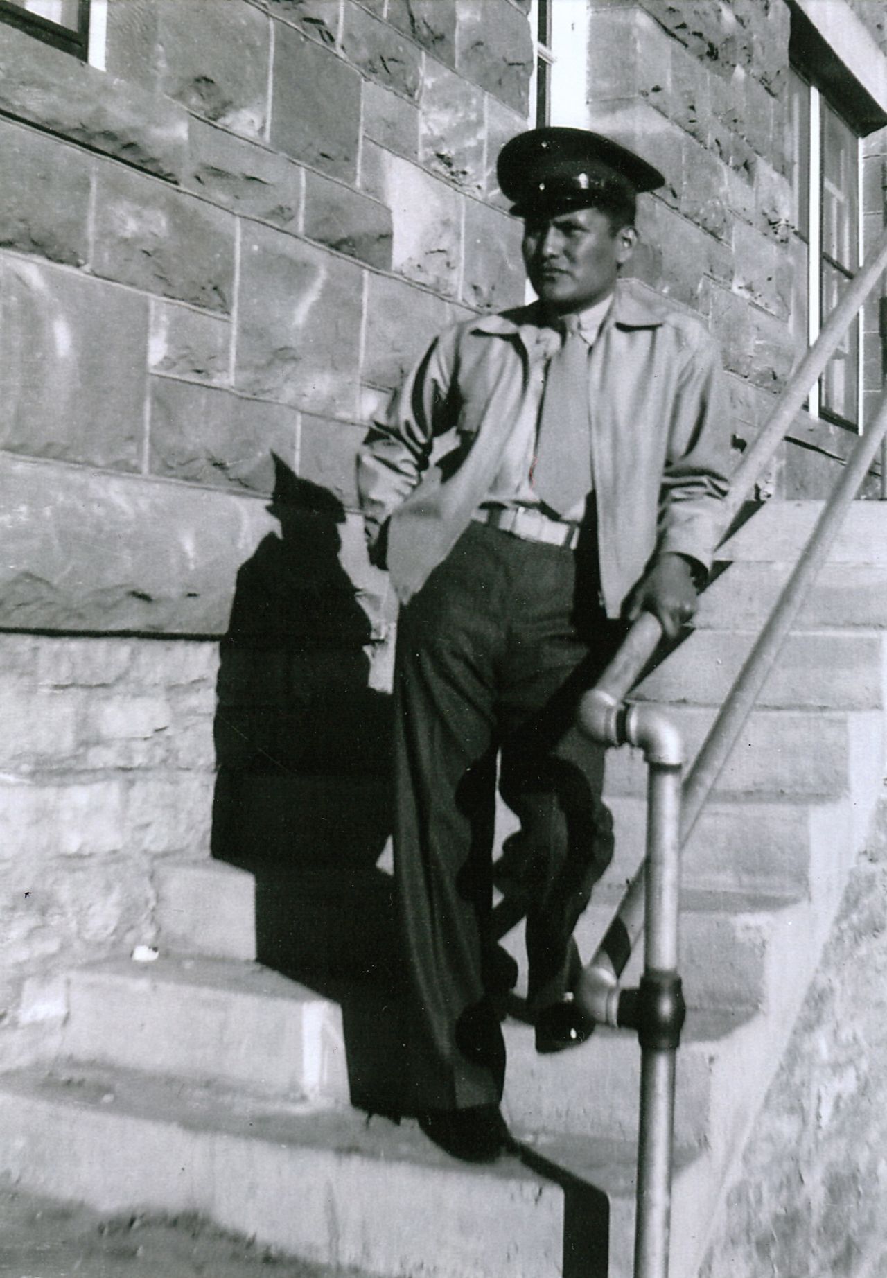 <a href="http://www.cnn.com/2014/06/04/us/navajo-code-talker-obit/index.html">Chester Nez</a>, the last of the original Navajo code talkers credited with creating an unbreakable code used during World War II, died June 5 at his home in Albuquerque, New Mexico, the Navajo Nation President said. Nez was 93.