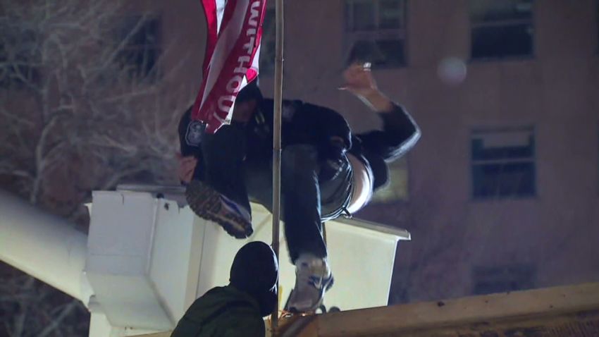 jones occupy dc standoff_00010605