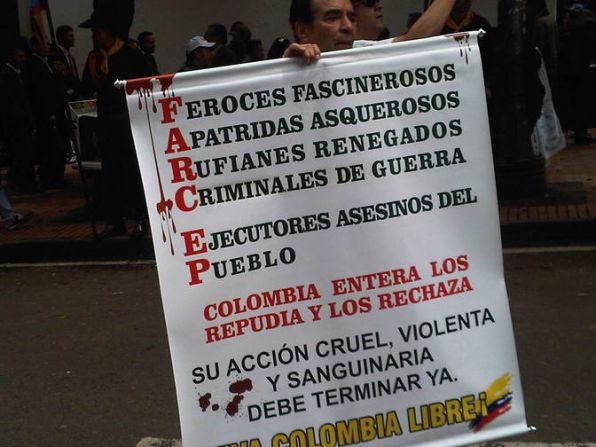 Nuestra iReportera, Claudia Patricia Berbeo dijo que "sólo si mostramos al mundo el verdadero dolor, el rechazo y los asesinatos que comenten (FARC), podemos tener la oportunidad de que se debiliten y liberen a los secuestrados".