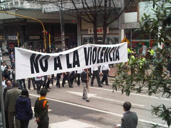 La marcha fue convocada por familiares de secuestrados y diferentes organizaciones civiles de Colombia.