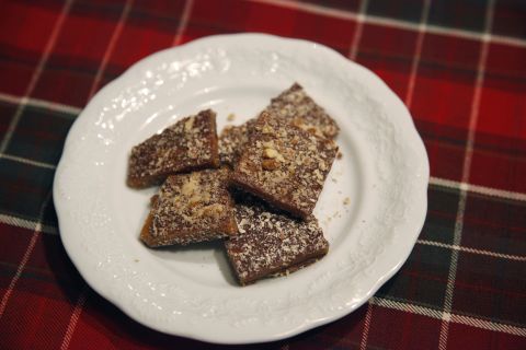 Take up the challenge of making some scrumptious English toffee for you and your loved ones this holiday season.