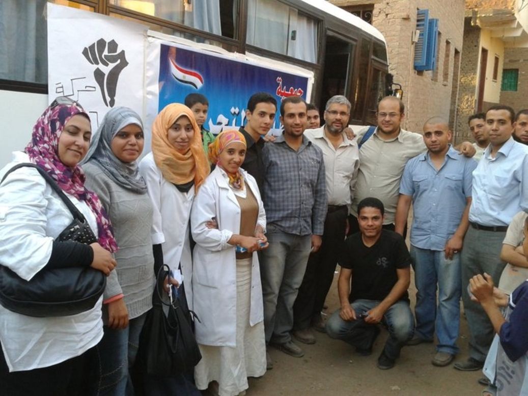 Tahrir Doctors Society members take their medical caravan to the city of Beny Suif.