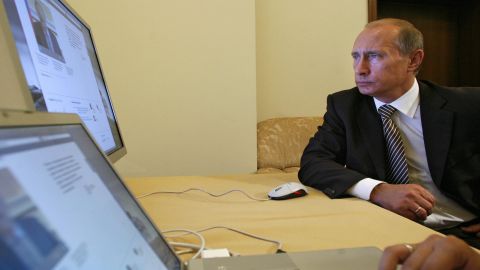 Commentator Andrew Keen says Vladimir Putin has underestimated the internet's potential as a tool for his opponents.