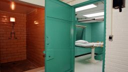 HUNTSVILLE, UNITED STATES: This 29 February, 2000, photo shows the entrane to the 'death chamber' (R) at the Texas Department of Criminal Justice Huntsville Unit in Huntsville, Texas, where convicted murderer Odell Barnes is scheduled to die by lethal injection 01 March. Barnes was convicted of the 1989 murder of his girlfriend. The room at left is a shower where the death row inmate is given a shower and a new set of clothes before being strapped down to the gurney. AFP PHOTO/Paul BUCK (Photo credit should read PAUL BUCK/AFP/Getty Images) 