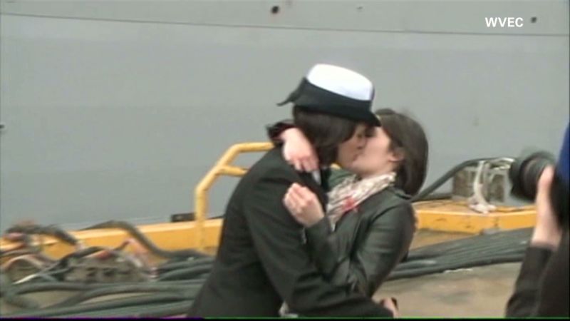 Lesbian first kiss at Navy homecoming