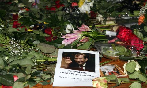 Many of those who left messages for him expressed the same thought: Thank you. Others said Havel had changed their lives.
