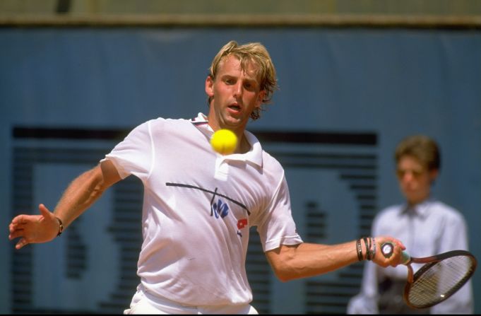 Muster's career was almost over before it had started, after being hit by a drunk driver in a car park before the final of an American event in 1989. But he returned to action within six months despite suffering serious knee injuries.