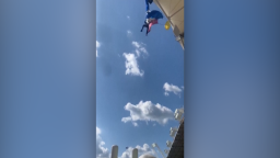 111776-parachutecrashtoulouse-thumb-clean.png