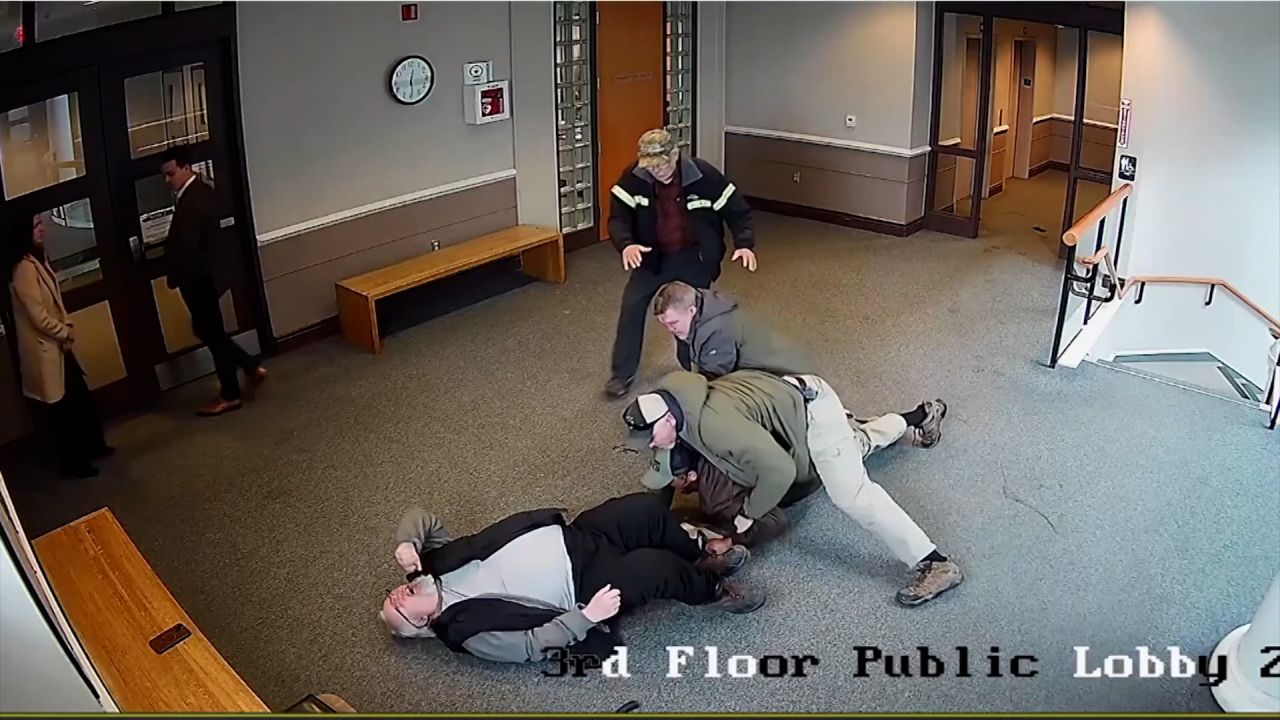111872_VenezuelanManArrestedCourthouse clean.00_01_01_00.Still001.jpg