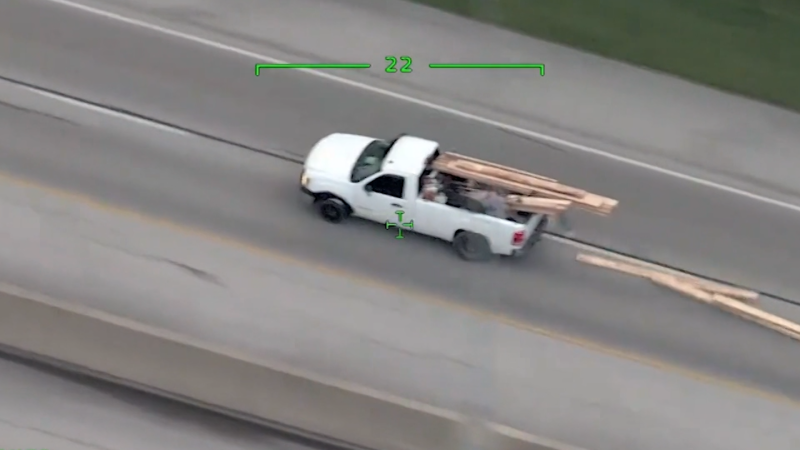https://media.cnn.com/api/v1/images/stellar/prod/112560-ohiopatrolchase-wide-00-00-20-11-still001.png?c=16x9&q=w_800,c_fill