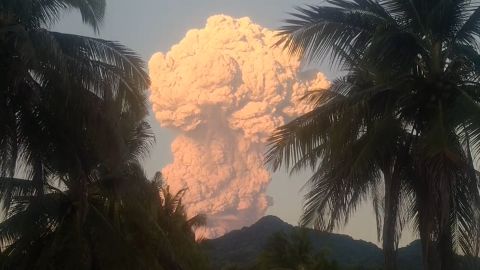 112668_Indonesia_Volcano clean.00_00_03_15.Still002.jpg