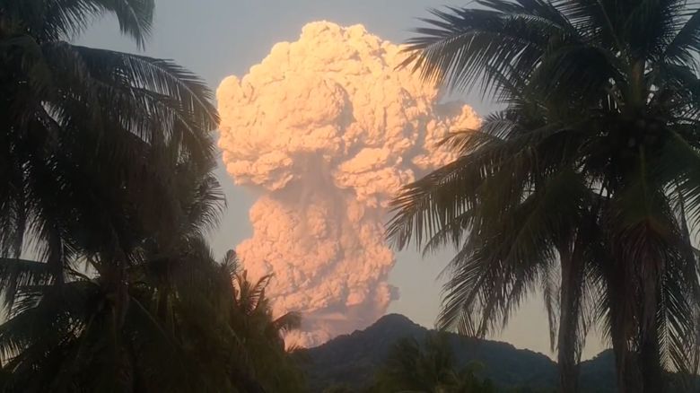 112668_Indonesia_Volcano clean.00_00_03_15.Still002.jpg