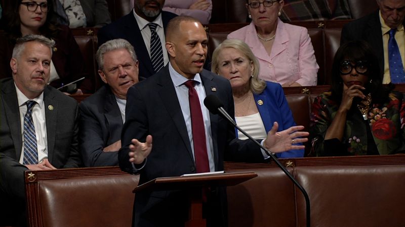 Jeffries uses ‘magic minute’ to delay vote on Trump’s megabill | CNN Politics