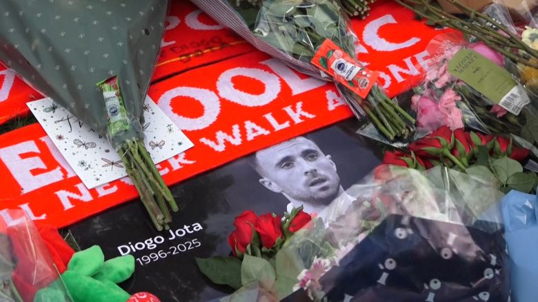 112918_jota fans mourners_v2.00_00_33_19.Still001.jpg