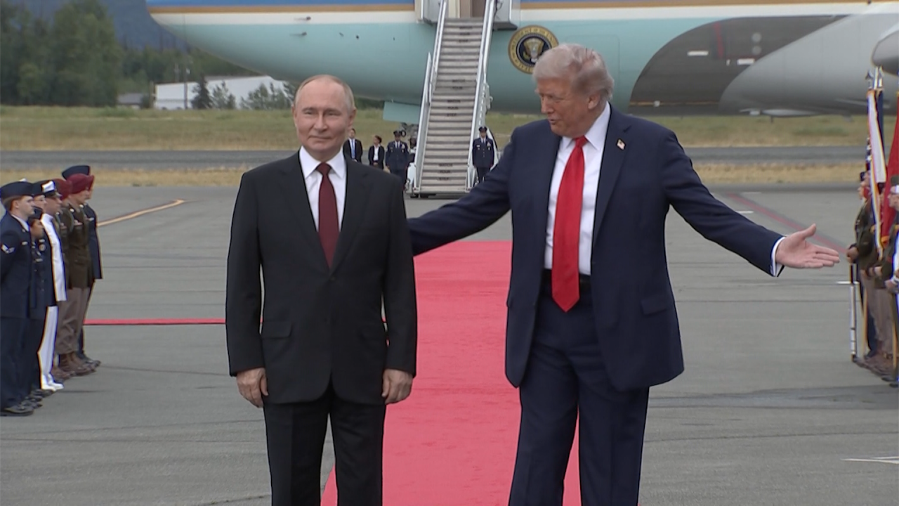 113509_SummmitBodyLanguage cln.00_00_10_13.Still001.png