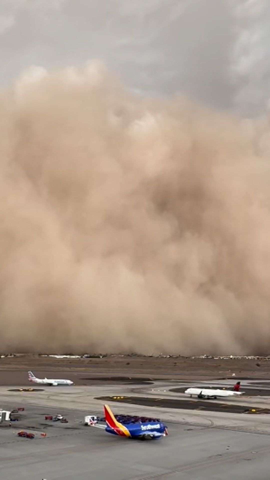 113652_Haboob Airport VERT THUMB CL.jpg