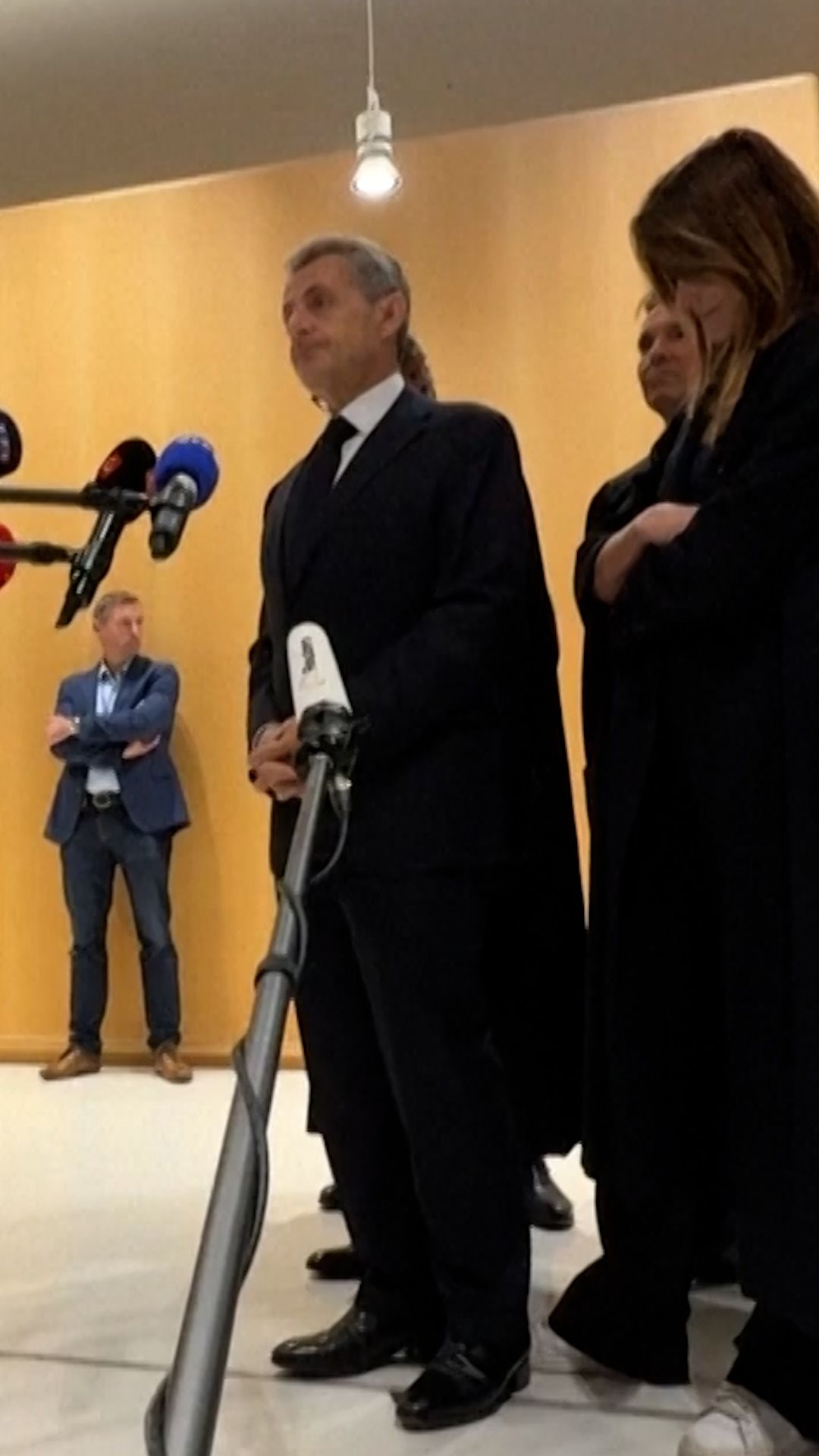 114166_sarkozy melissa bell_vrtc_clean.00_00_12_20.Still002.jpg