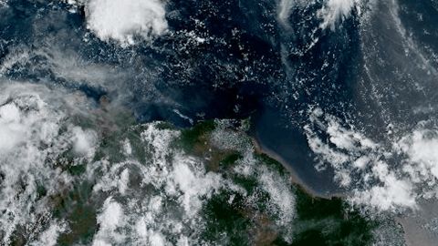 114172_Tropical Storm Humberto-Fujiwara effect-CL-vrtc.jpg