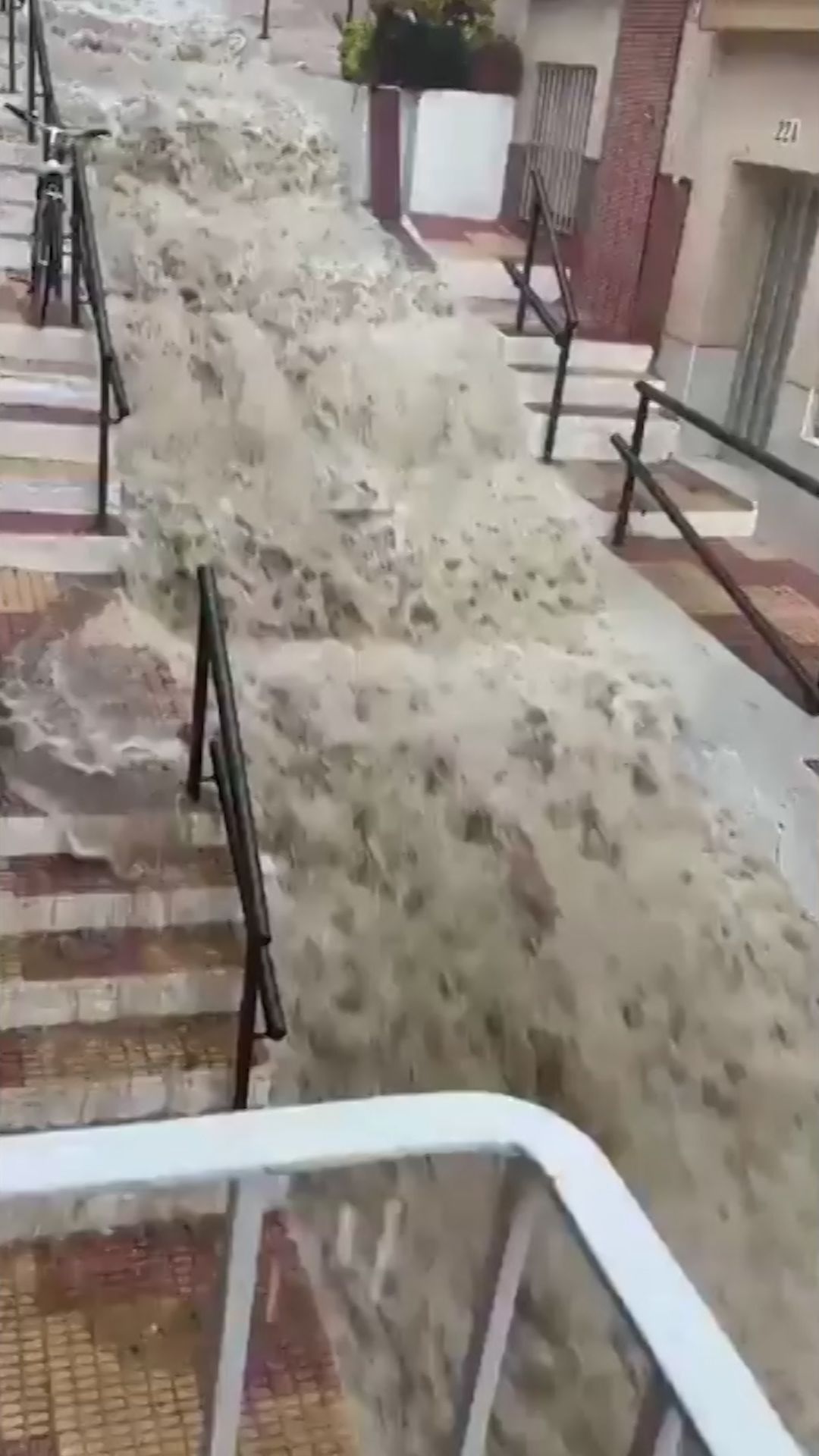 114237_FloodingSpain._Thumb.jpg