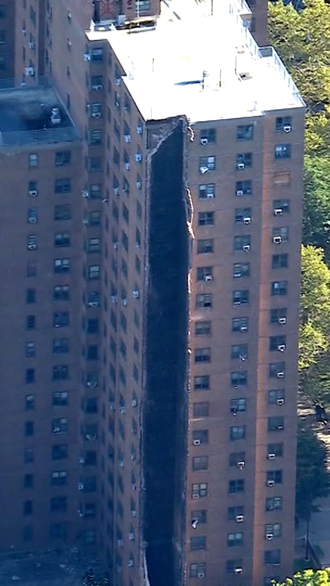 114263_BronxAptCollapsesVertical. cln.jpg