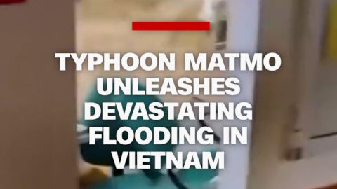 114379_Vietnam floods Fonted-vrtc.jpg