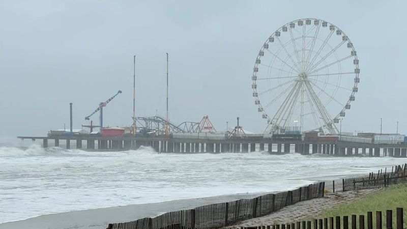 https://media.cnn.com/api/v1/images/stellar/prod/114488-leah-waldman-atlantic-city-noreaster-clean-thumbnail-vrtc0.jpg?c=16x9&q=w_800,c_fill