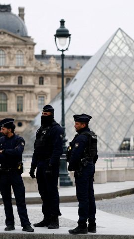 114642_Louvre Robbery Kayyem vert thumb CLN.jpg