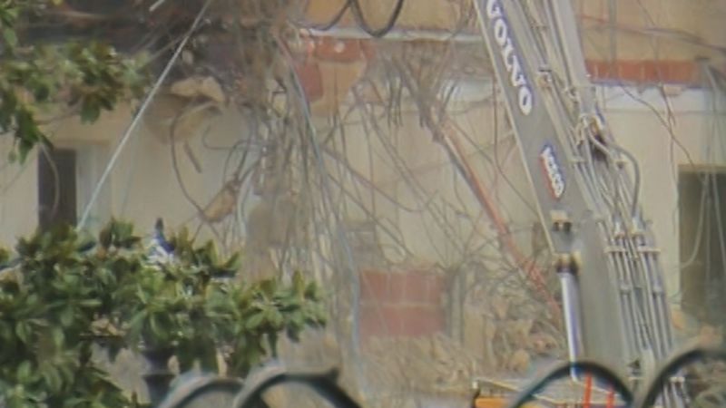 East Wing facade barely recognizable as demolition continues