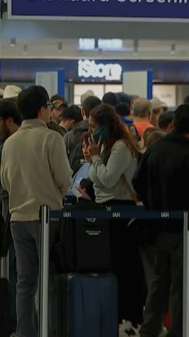 114950_Muntean_HoustonAirport_THUMB clean0.jpg