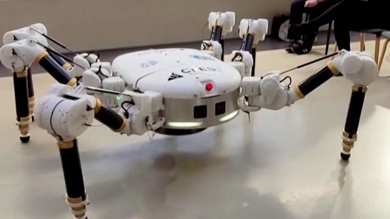 This spider-like robot was built to print 3D homes on the moon