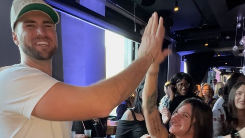 The tallest king and queen of New York were crowned