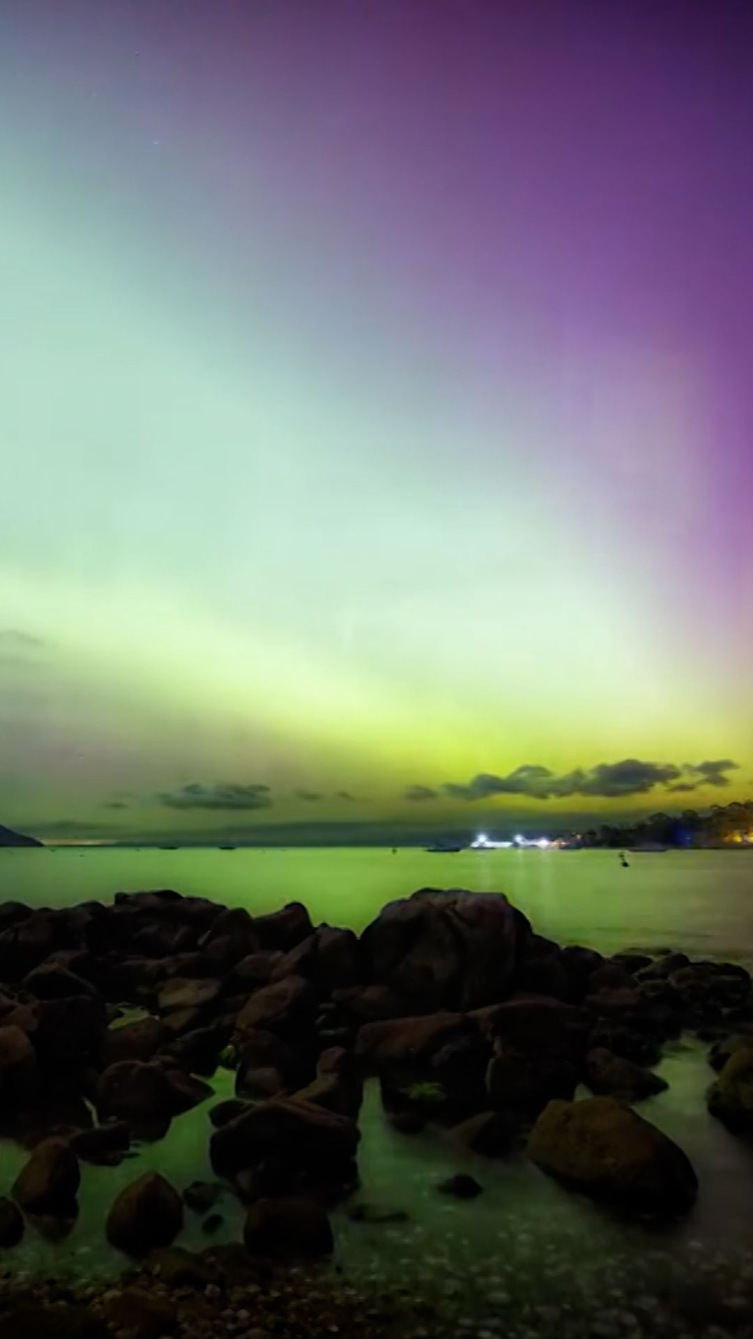 115160_SouthernLightsOverAustralia Clean Thumb.jpg