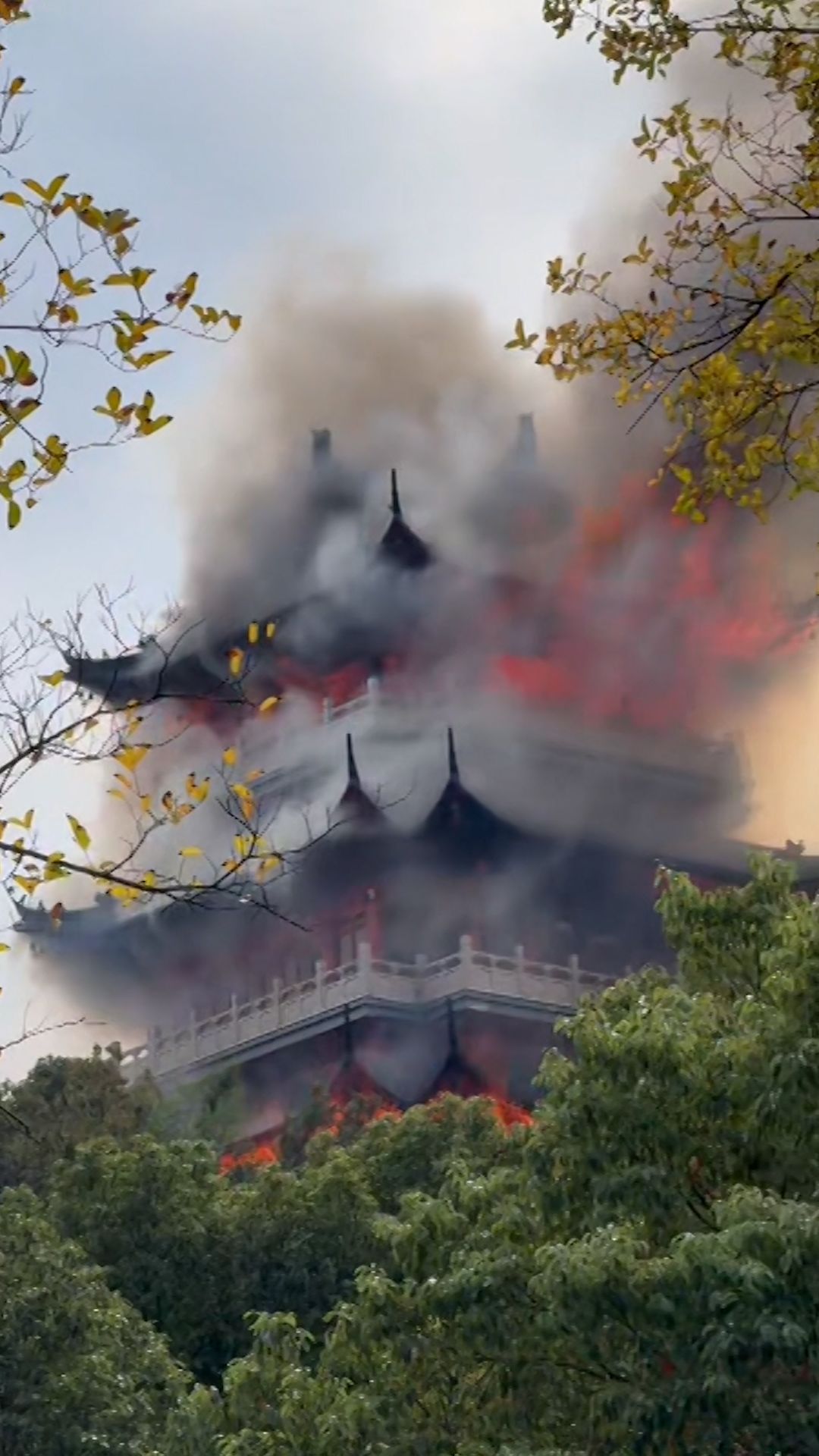 115187_CHINESE_TEMPLE_FIRE v1.jpg