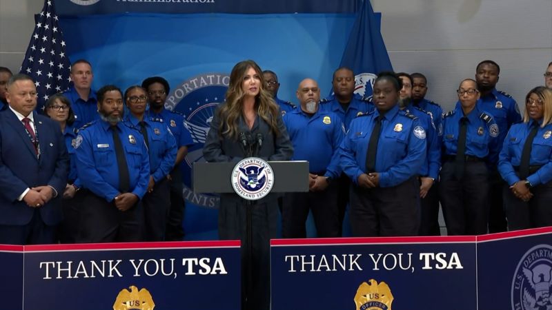 DHS awards $10,000 bonus checks to TSA employees