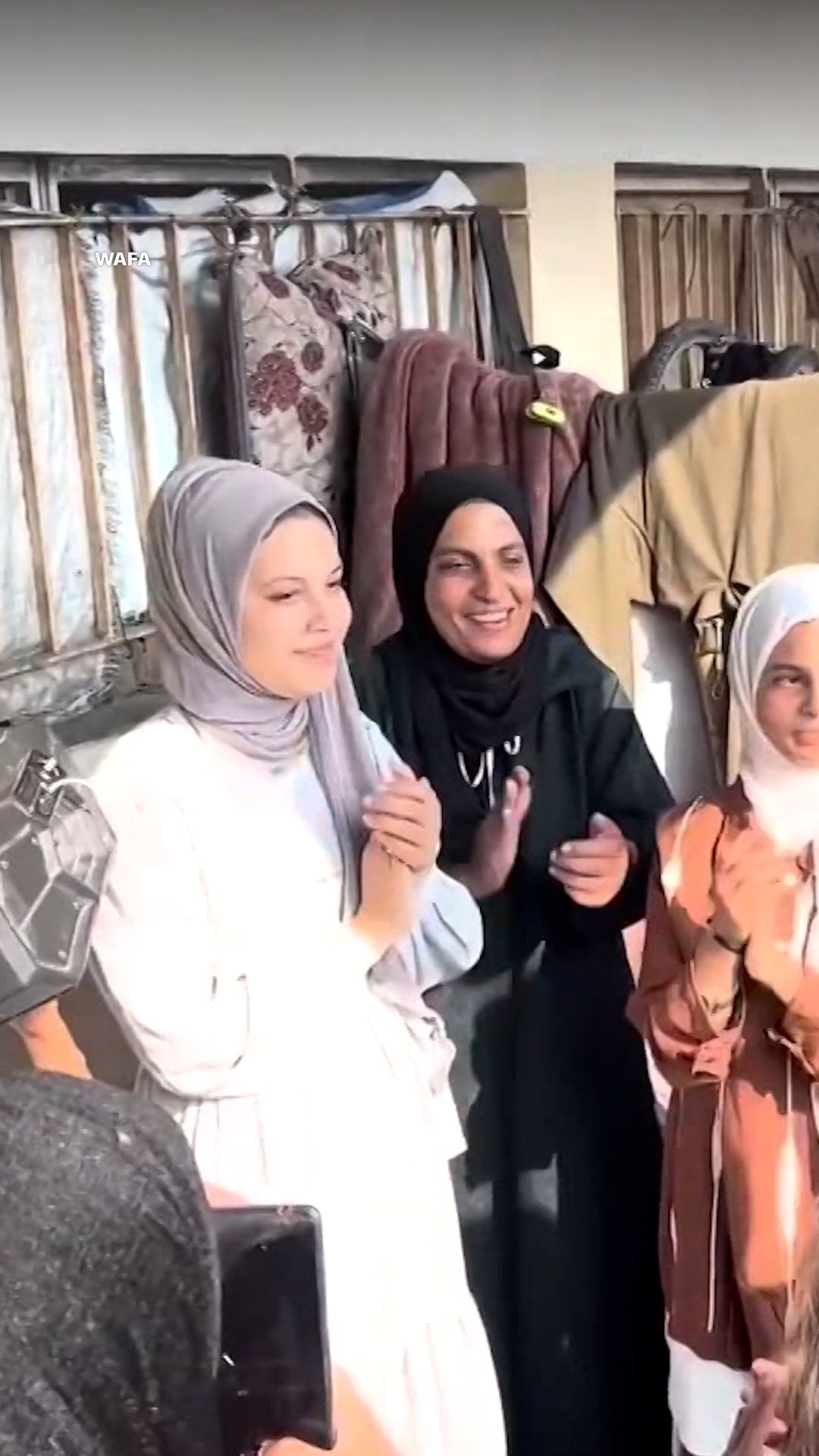 115220_gaza graduation_thumb3.jpg