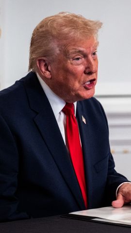 115487_TrumpImmigrationPause thumb vrtc clean.jpg