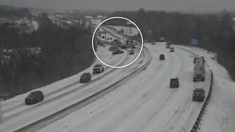 
                            Crashes pile up as winter storm hits Missouri highways | CNN