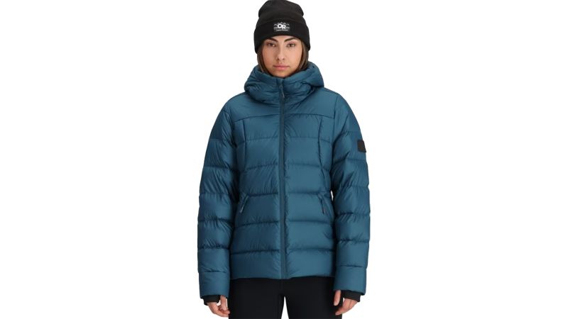 25 Best Puffer Jackets And Coats Of 2024 CNN Underscored   12 20240208184701252 