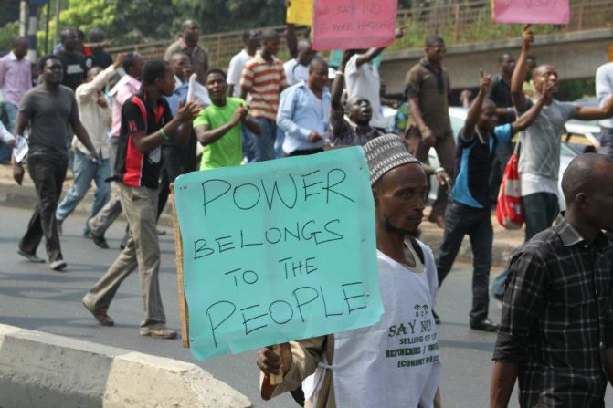 This photo of protests on Ikorodu Road was taken by iReporter OKshorty1. 