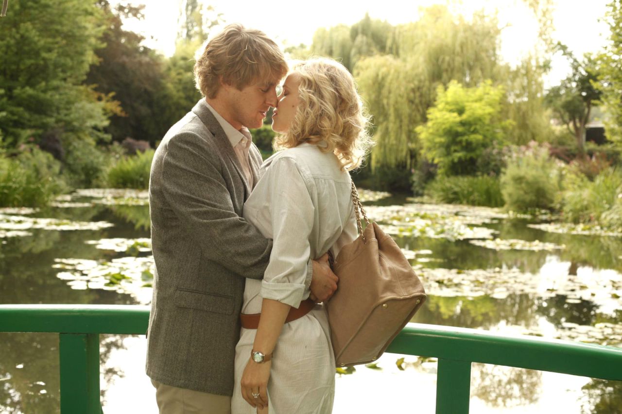 A scene to relish in Woody Allen's 2011 "Midnight in Paris" stars Owen Wilson and Rachel McAdams.