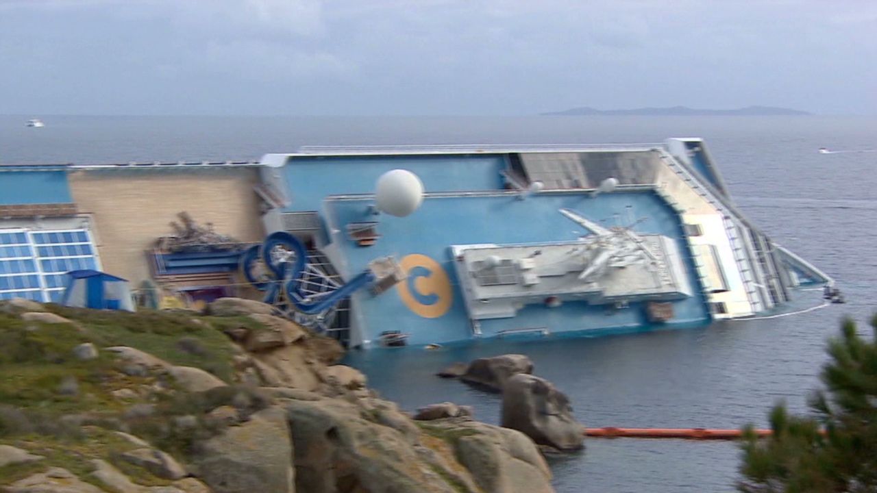 pkg rivers italy concordia salvage begins_00000705