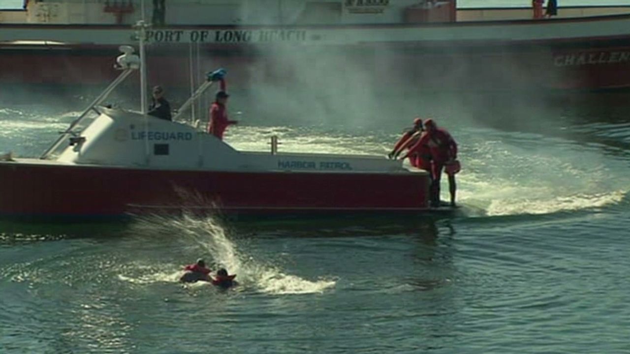 lok wian ca emergency dive_00012230