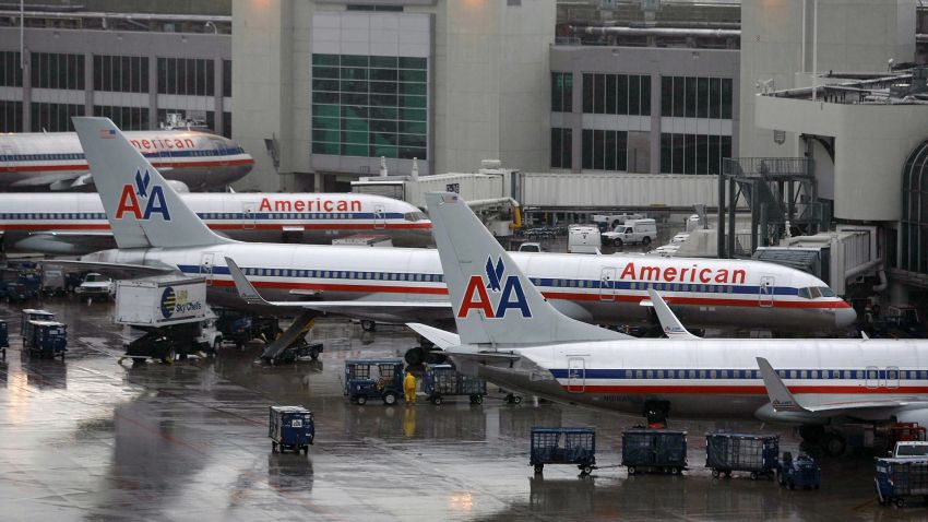MIAMI - JULY 16: American Airlines planes sit on the tarmac at the Miami International Airport July 16, 2008 in Miami, Florida. American Airlines posted a quarterly net loss of $1.4 billion as its fuel bill jumped 47.4 percent to $2.42 billion. (Photo by Joe Raedle/Getty Images)