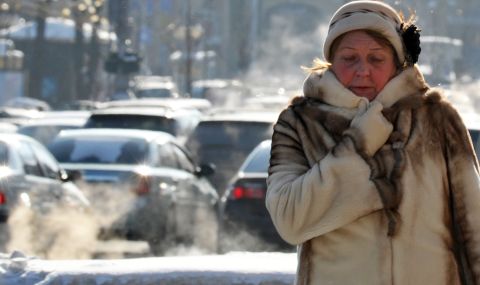 In the Ukrainian capital of Kiev, temperatures dropped to -22 degrees Celsius (-8 degrees Fahrenheit) on Wednesday. The cold temperatures were blamed for at least 31 deaths in the country.