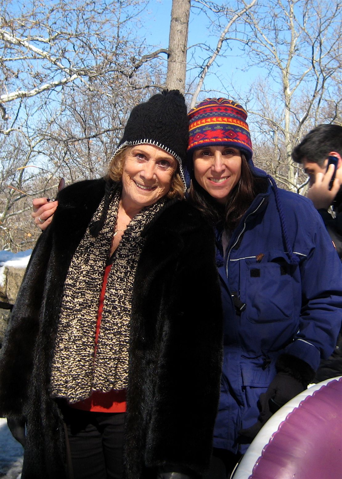 Selig poses for a photo with her mom, who is now battling end-stage lung cancer.