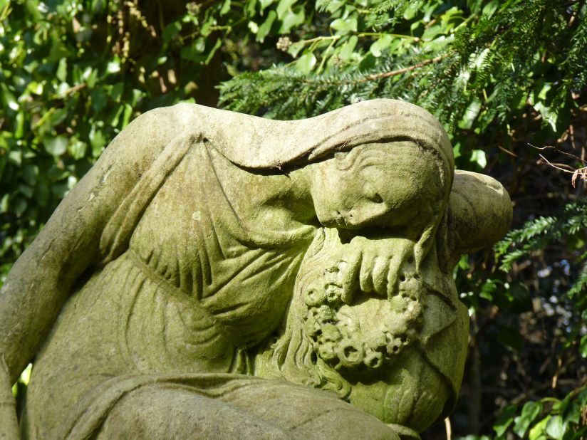 "I believe [this statue] captures the serenity, solemnness and stateliness of Highgate Cemetery," Kenneth Moy said of his photo. "On one hand it appeared that she had made peace with her loss, while on the other hand her sadness is more than evident."