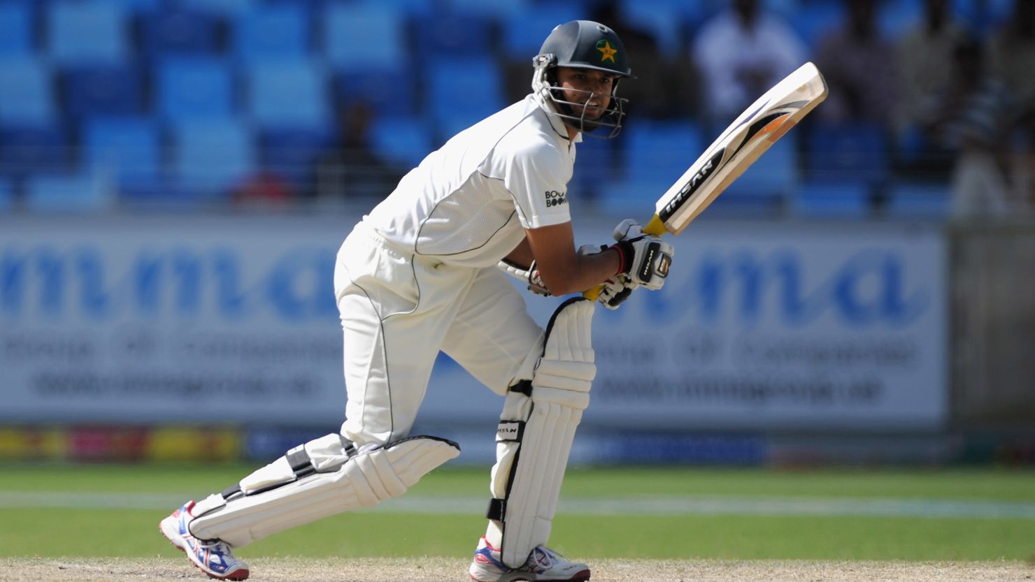   Azhar Ali scored a Test-best 157 to leave Pakistan in a winning position against England.