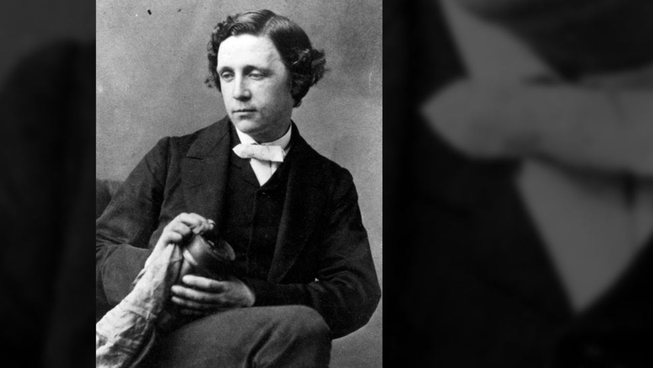 In 1876, mathematician, writer and photographer Lewis Carroll sent a "little box [he] once bought in Dover" containing 182 kisses to Gertrude Chataway.  He ended the accompanying letter requesting that she notify him "if they come safe or if any are lost along the way."