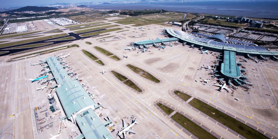 Singapore Changi Airport tied in first place with Incheon Airport, South Korea, as the world's biggest and best airports for customer service. 