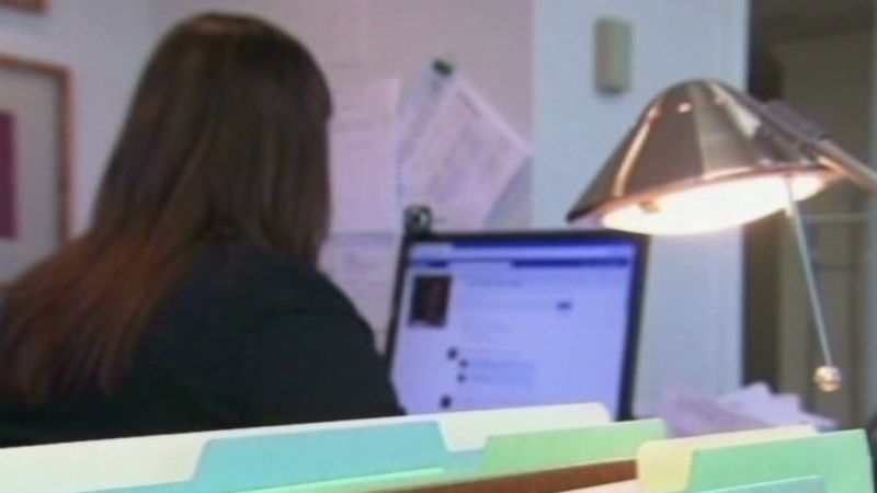 Facebook photos end up on porn site